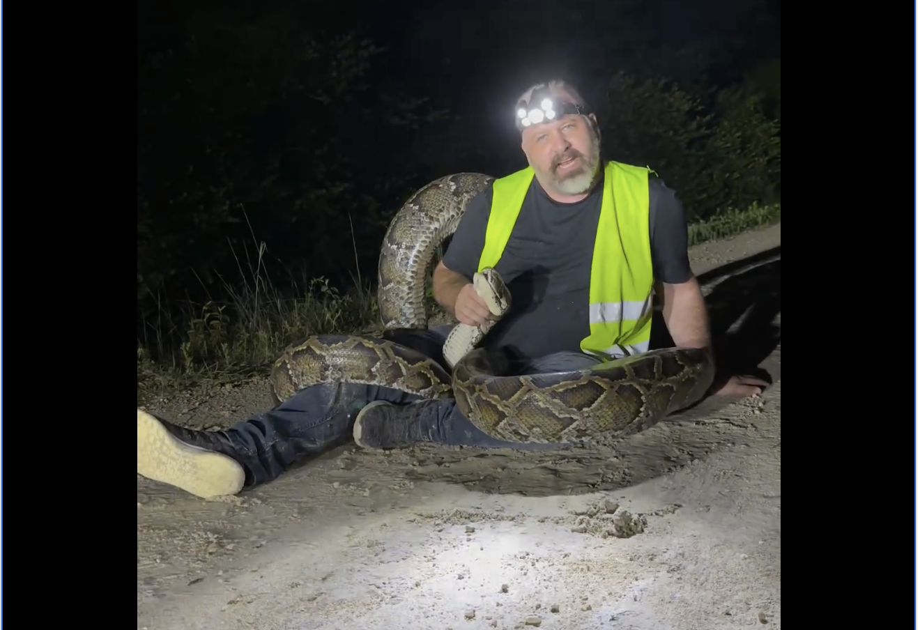 Florida man wrestles with 17-foot python